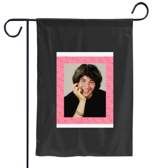 Discover Floral Keanu Baseball ¾ Sleeve Garden Flags