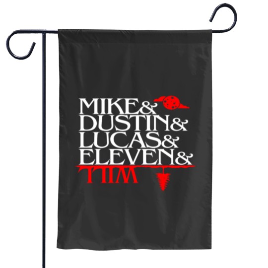 Discover Personnages etrangers a lenvers essentiel Garden Flags