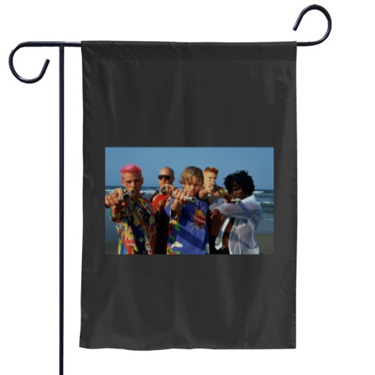 Discover leonardo dicaprio romeo and juliet t shirt Garden Flags