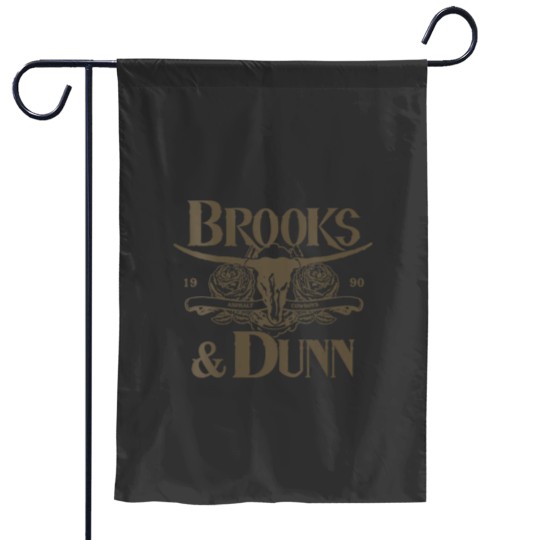 Discover Womens Brooks Dunn  Belk Logo VNeck Garden Flags
