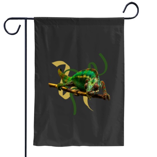 Discover Best Chameleon Pet Garden Flags