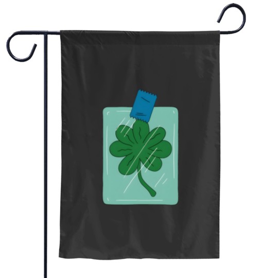 Discover Frys 7 leaf clover - Futurama Garden Flags