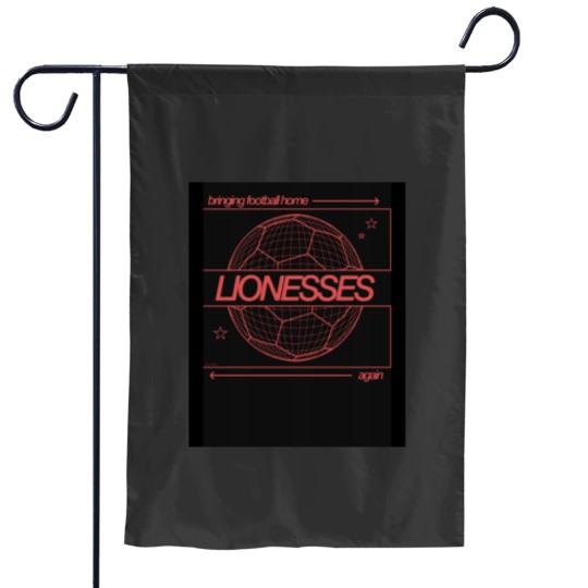 Discover Englandss Lionesses Essential Garden Flags