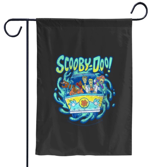 Discover Scooby-Doo Mystery Machine Portal Group Shot Pullover Garden Flags