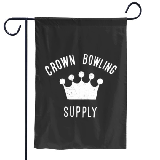 Discover Bella Swans Crown Bowling Supply Graphic Twilight Fanart Essential Garden Flags