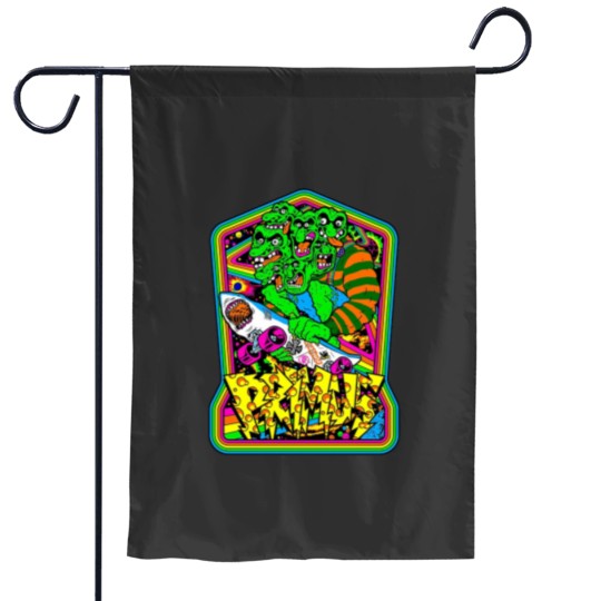 Discover Primus  Les Claypool  bass player Garden Flags