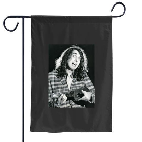 Discover Tiny Tim  1932 3 Garden Flags