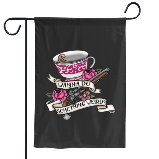 Discover Notre drapeau signifie la mort Je veux faire quelque chose de bizarre classique Garden Flags
