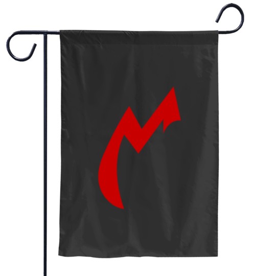 Discover Zangoose Essential Garden Flags