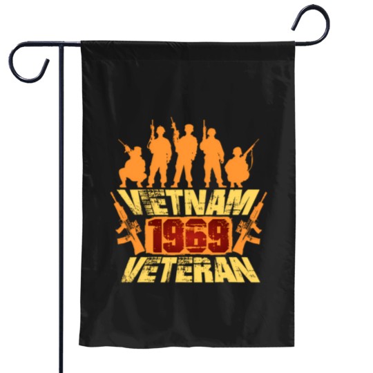 Discover 1969 Vietnam Veteran Garden Flags