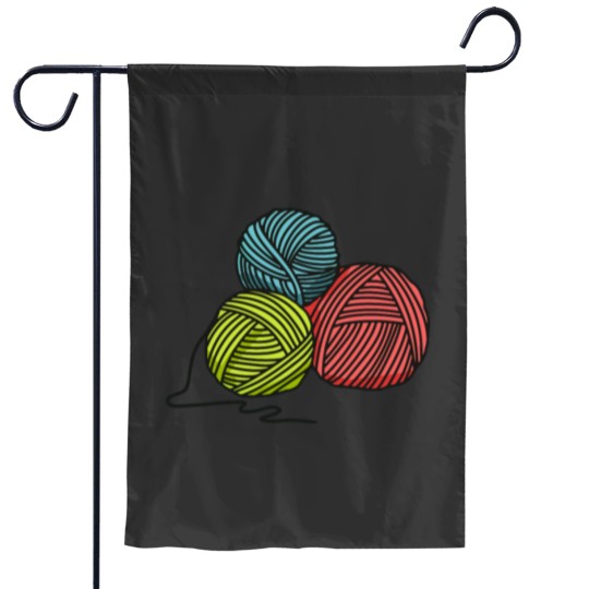 Discover yarn Garden Flags