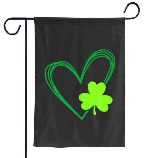 Discover Happy St Patrick's Day Irish Shamrock Heart Men Wo Garden Flags