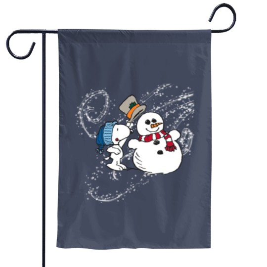 Discover vintage snoopy with snowmanwinter wonderland crewneck Garden Flags