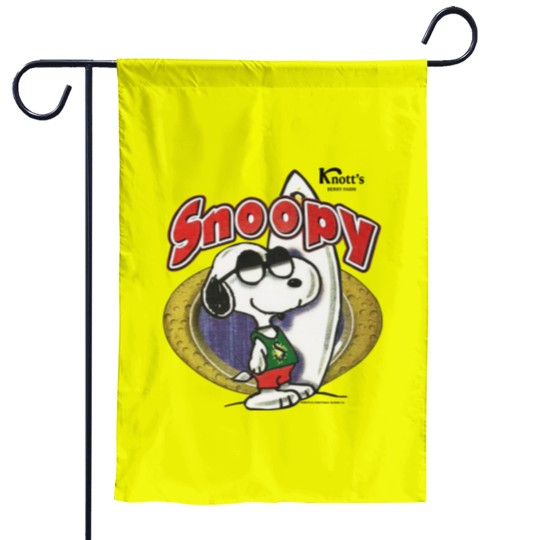 Discover Vintage 90s Snoopy Knotts Berry Farm Garden Flags