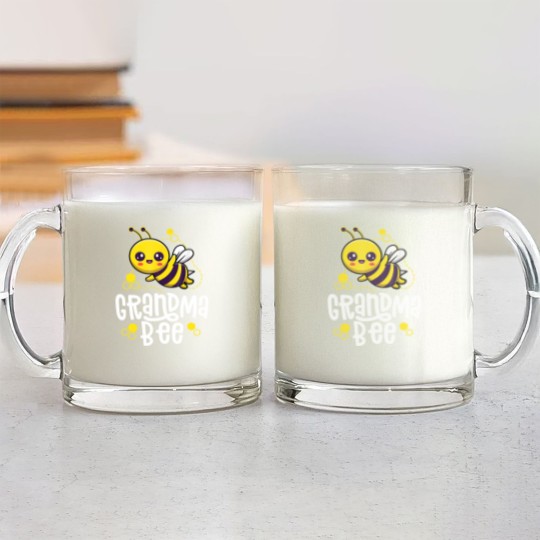 Discover Family Bee Grandma Birthday First Bee Day Outfit Glass Mugs