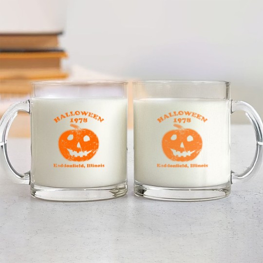 Discover Halloween 1978 holiday spooky gift myers pumpkin haddonfield Glass Mugs