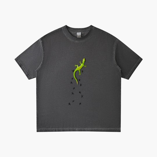 Discover Cute Lizard Reptile With Tracks Climbing Gecko Gradient T Shirts