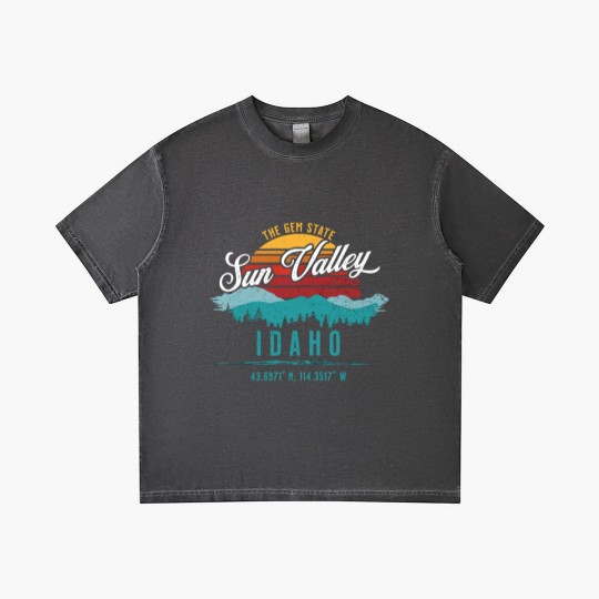 Discover Retro Sun Valley Idaho Vintage Mountains Sun Souve Gradient T Shirts