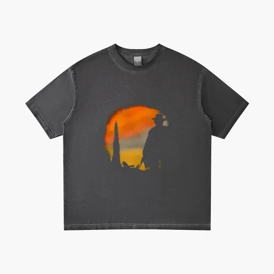 Discover Gunslinger and The Dark Tower - Dark Tower - Gradient T Shirts