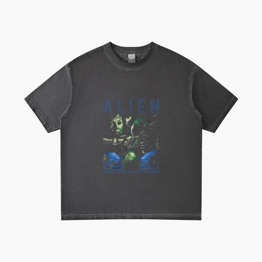 Discover Alien In Space No Once Can Hear You Scream 1979 Retro Sci-Fi Horror Unisex Classic Gradient T Shirts