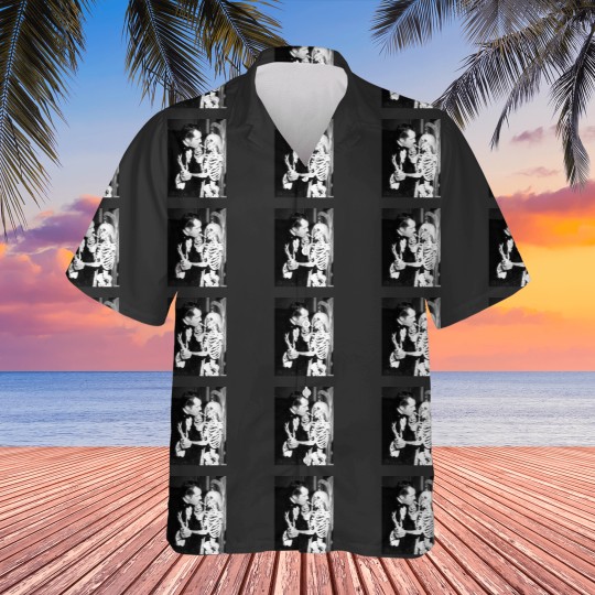 Discover Vincent Price Hawaiians