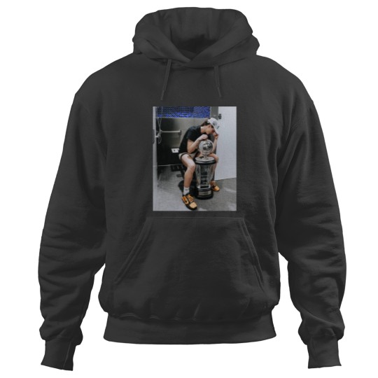 Discover Caitlin Clark Recreates Kobe Bryant Trophy Photo Hoodies