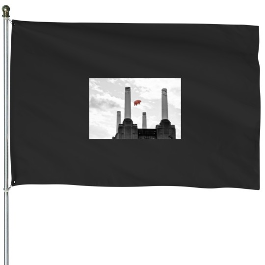 Discover PINK FLOYDss Pig at Battersea House Flags