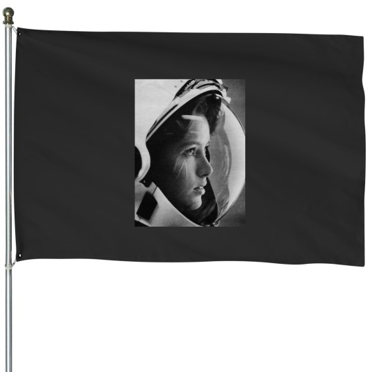 Discover Astronaut Graphic House Flags