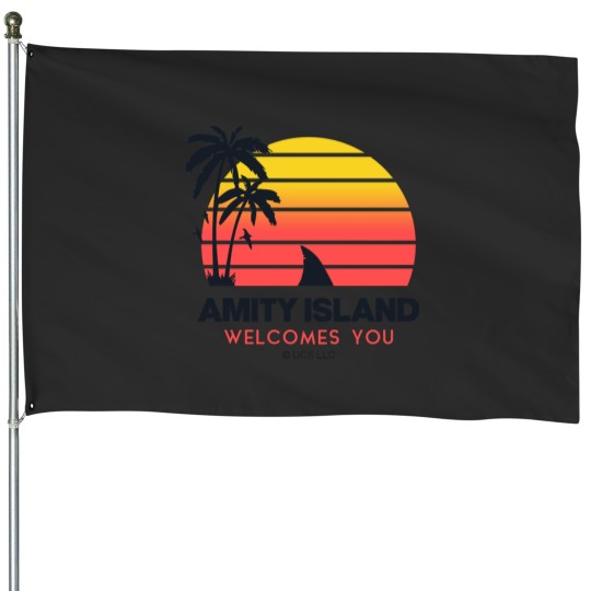 Discover Jaws Moviess Amity Island welcomes you. Birthday party gifts. Officially licensed merch. House Flags