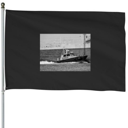 Discover Pilot Bost Helping Ship get into port Premium Scoop House Flags