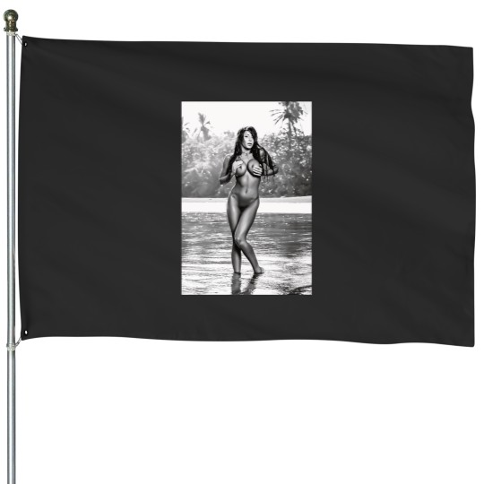 Discover Sexy Madison Ivy In Black And White House Flags