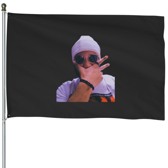 Discover JALEN BRUNSON SEE ONE SEND ONE House Flags