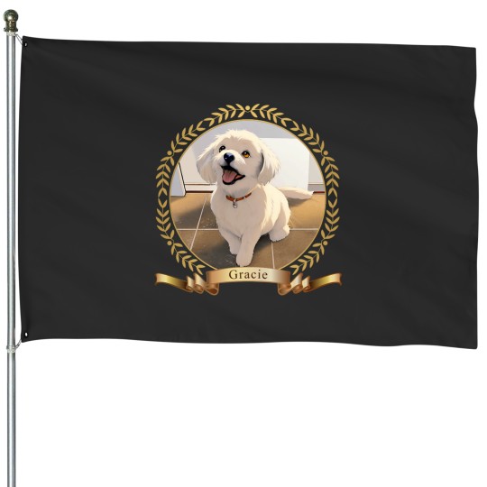 Discover Loveable Gracie Smiling Active T-Shirt House Flags