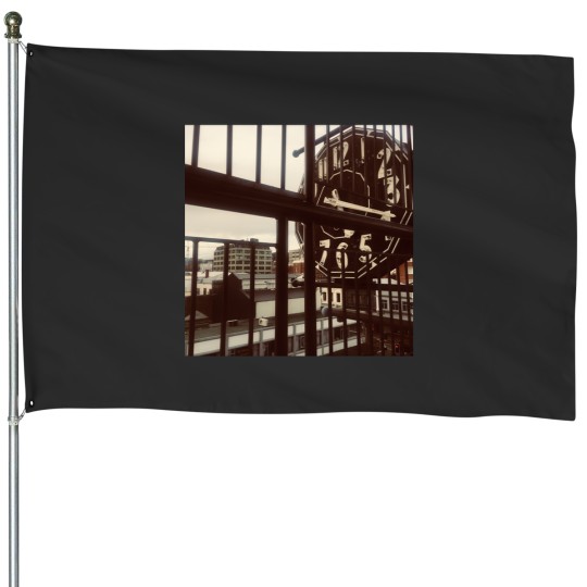 Discover Vintage Clock House Flags