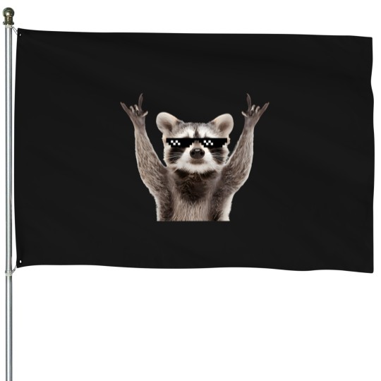 Discover raccoon rock ign funny glae House Flags