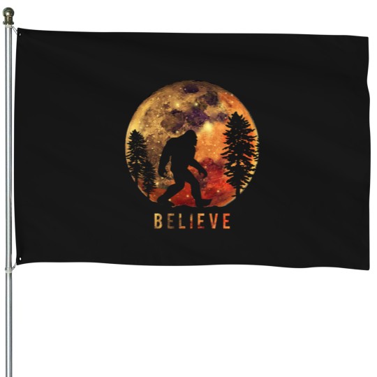 Discover Sasquatch Full Moon Silhouette Believe House Flags