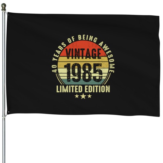 Discover Vintage 1985 40Th Birthday Gift Distressed Design (1) T-Shirt House Flags
