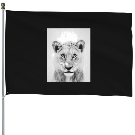 Discover 473 Lion - Black  White Graphic T-Shirt House Flags