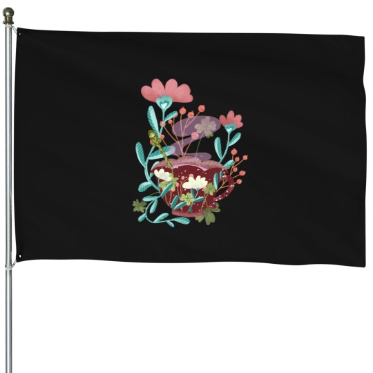 Discover Chic floral teacup House Flags