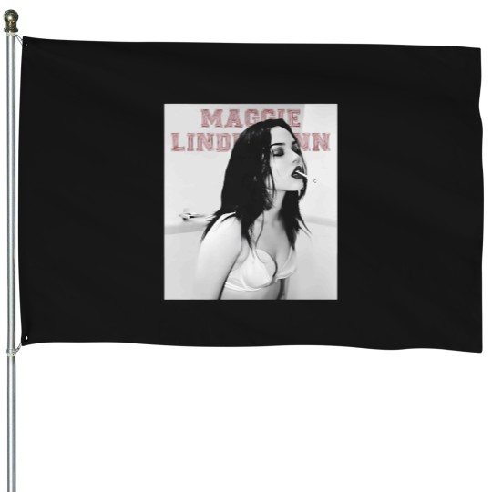 Discover Wintery Time House Flags