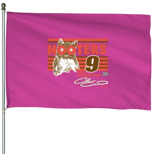 Discover Hooters Racing House Flags