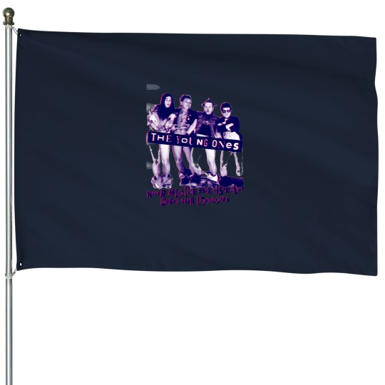 Discover the young ones -4 House Flags