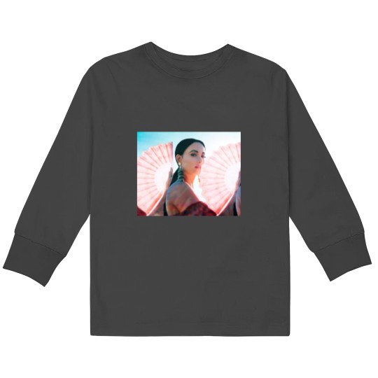 Discover yurtyer_lt_lt_ musgraves,maskes musgraves,galaxy musgraves,lap-top-skin musgraves,stuff musgraves,yo Kids Long Sleeve T-Shirts