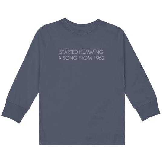Discover Bob Seger NIGHT MOVES Essential Kids Long Sleeve T Shirts