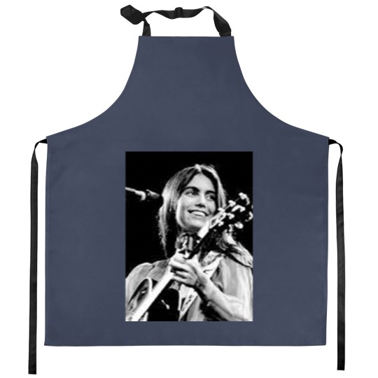 Discover Emmylou Harris - Album Classic Kitchen Aprons