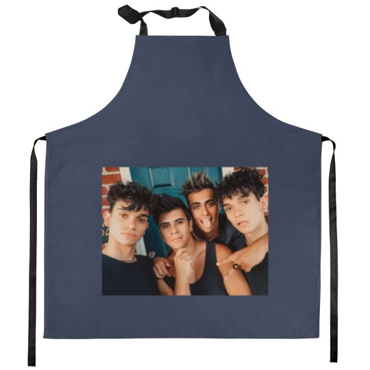 Discover Dobre Brothers (2) Kitchen Aprons
