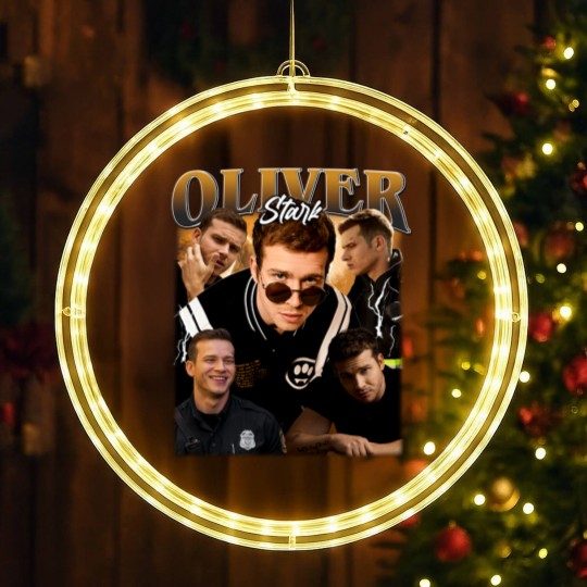 Discover Oliver Stark Vintage LED Christmas Window Lights