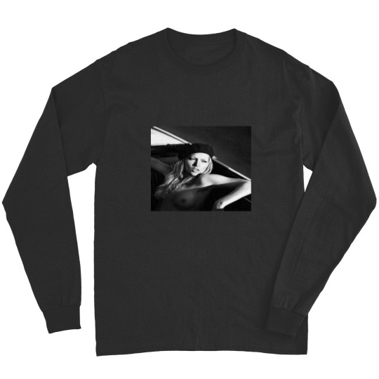 Discover Kate Nudess Topless Long Sleeves