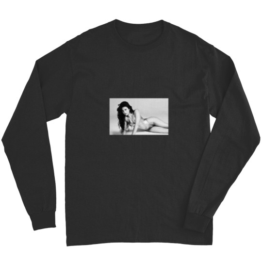 Discover Sexy Margaret Qualley Long Sleeves