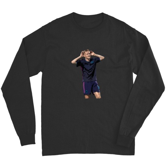 Discover Karol Swiderski Long Sleeves